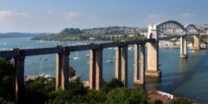 visit-tamar-valley-car-free-travel-by-train