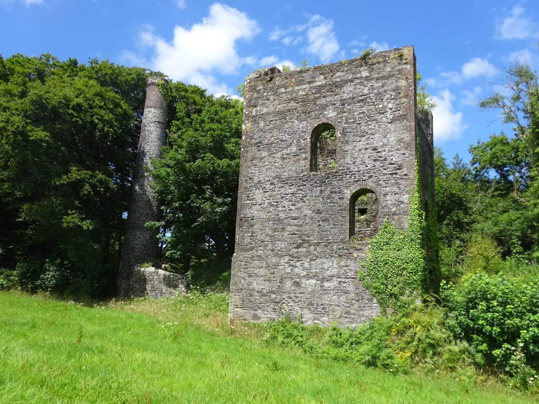 Chimney and winding engine house, Holmbush Mine: remnants of a once-flourishing industry