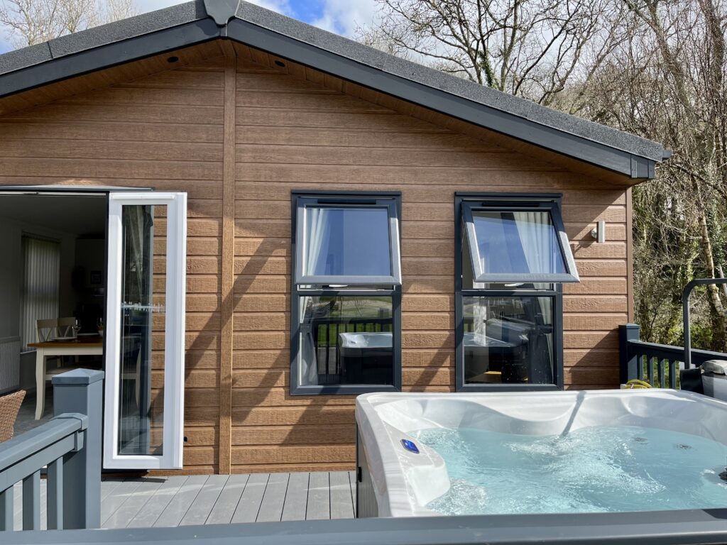 Notter Bridge Luxury Lodges with Hot tubs
