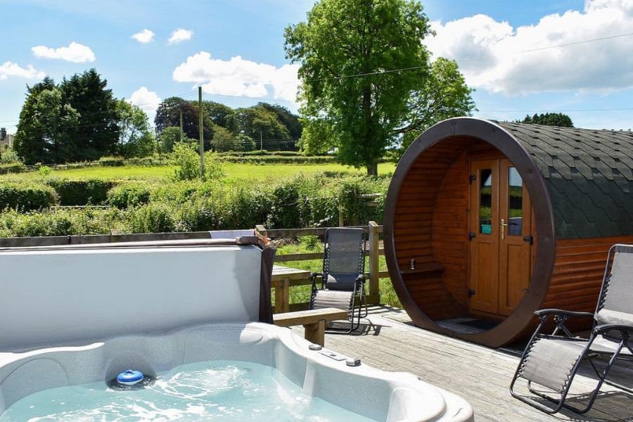 Well Farm Glamping