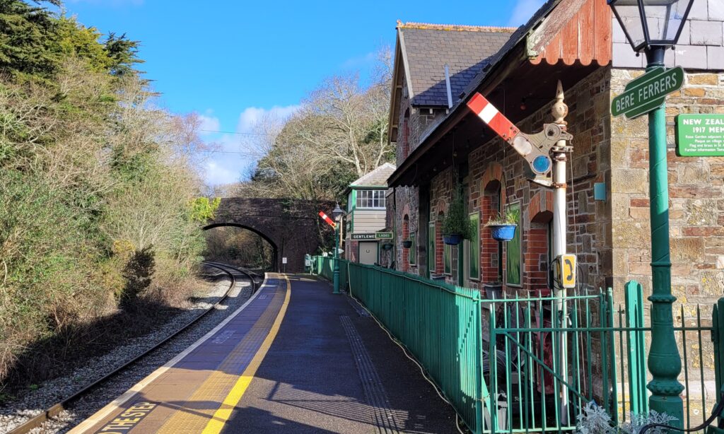 Victorian architecture, railway station, railway signals, antique lamps, single track railway