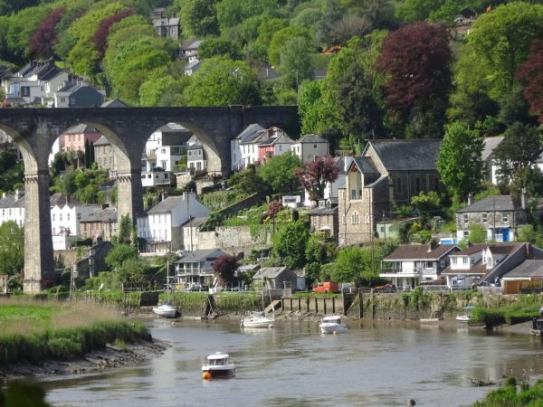 View towards Calstock and the magnificent railway viaduct