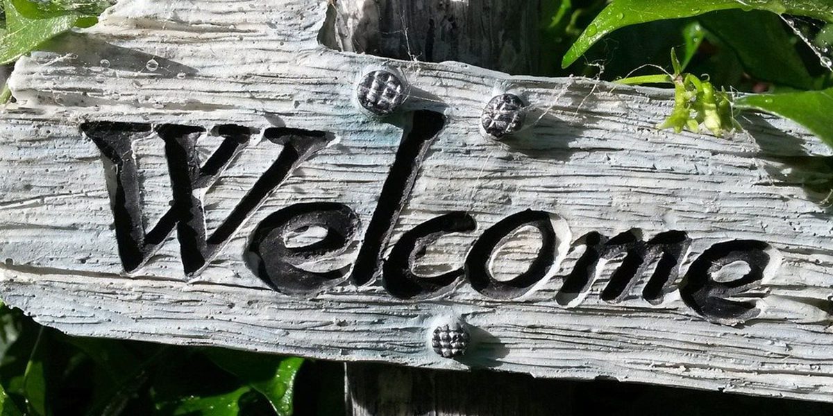 FEat2_0000_welcome-sign-724689_1280